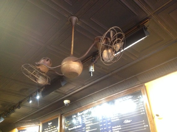 Bagelsmith's retro ceiling fan